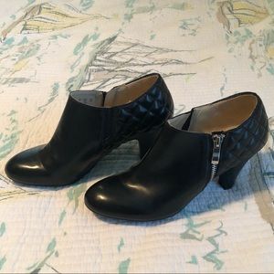 Naturalizer Ankle Booties